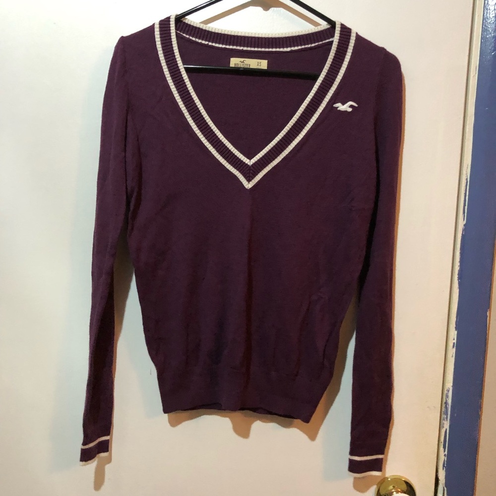 Hollister sweater